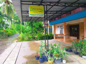 Отель Rifqi Guesthouse  Punung